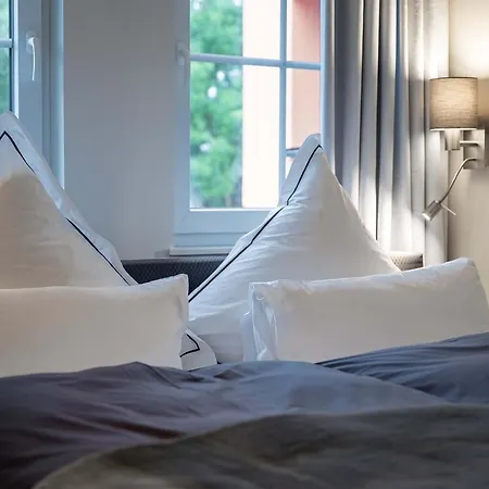 Luxus Ruegen Residenz Kubitzer Bodden 4* Rambin